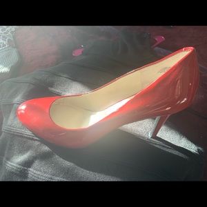 Red heels 3 1/2 inches Patten Leather.